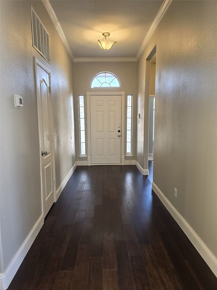 2968 Thames Trl - Photo 4 of 24