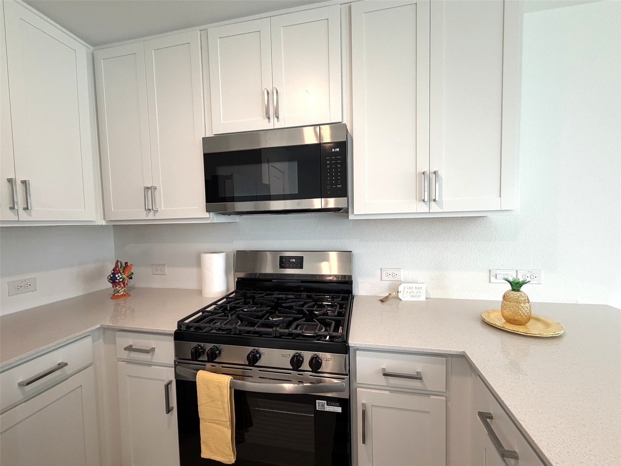 2557 Guineas Ln - Photo 5 of 27