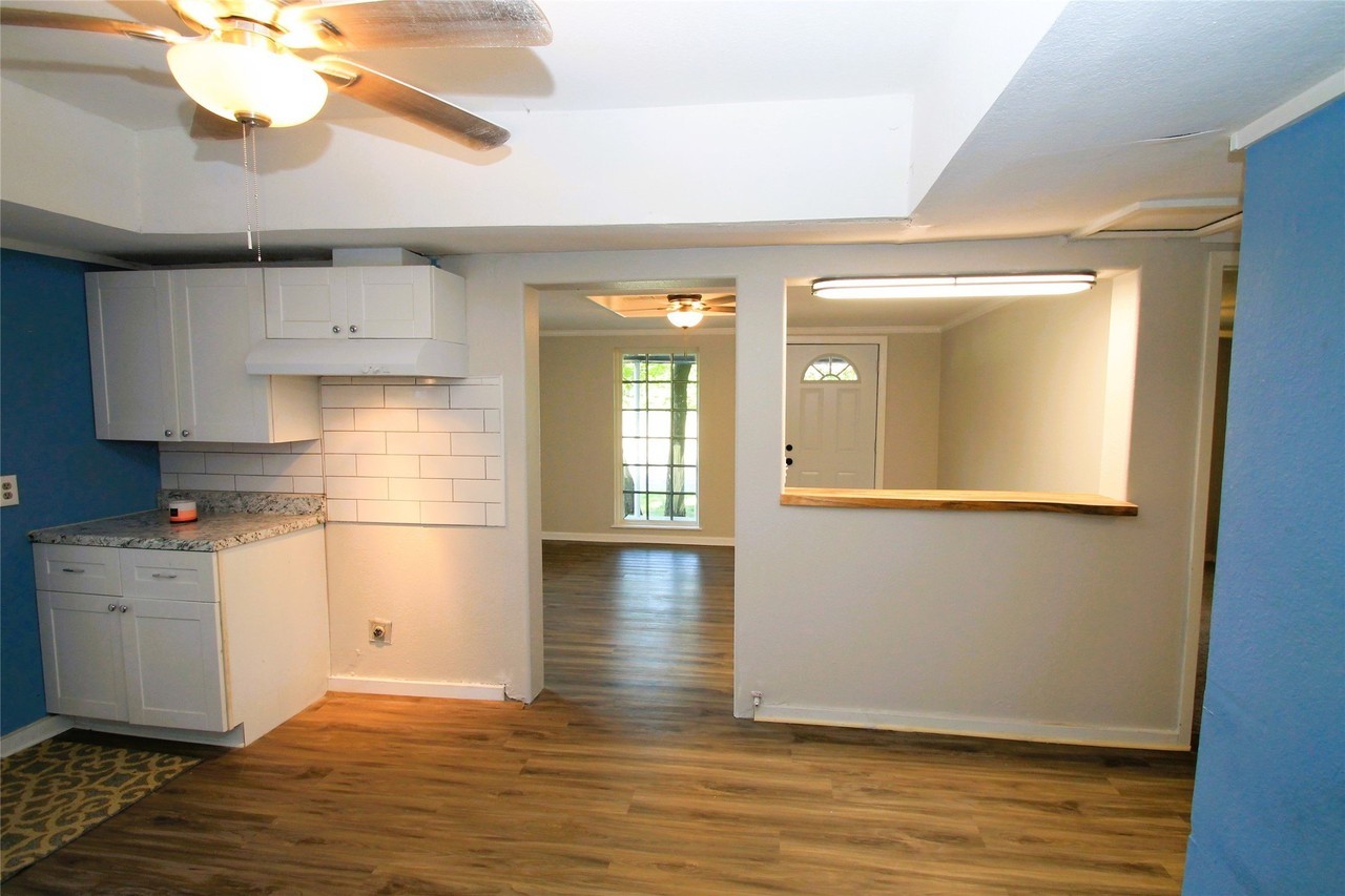 349 12th St Nw - Photo 5 of 36