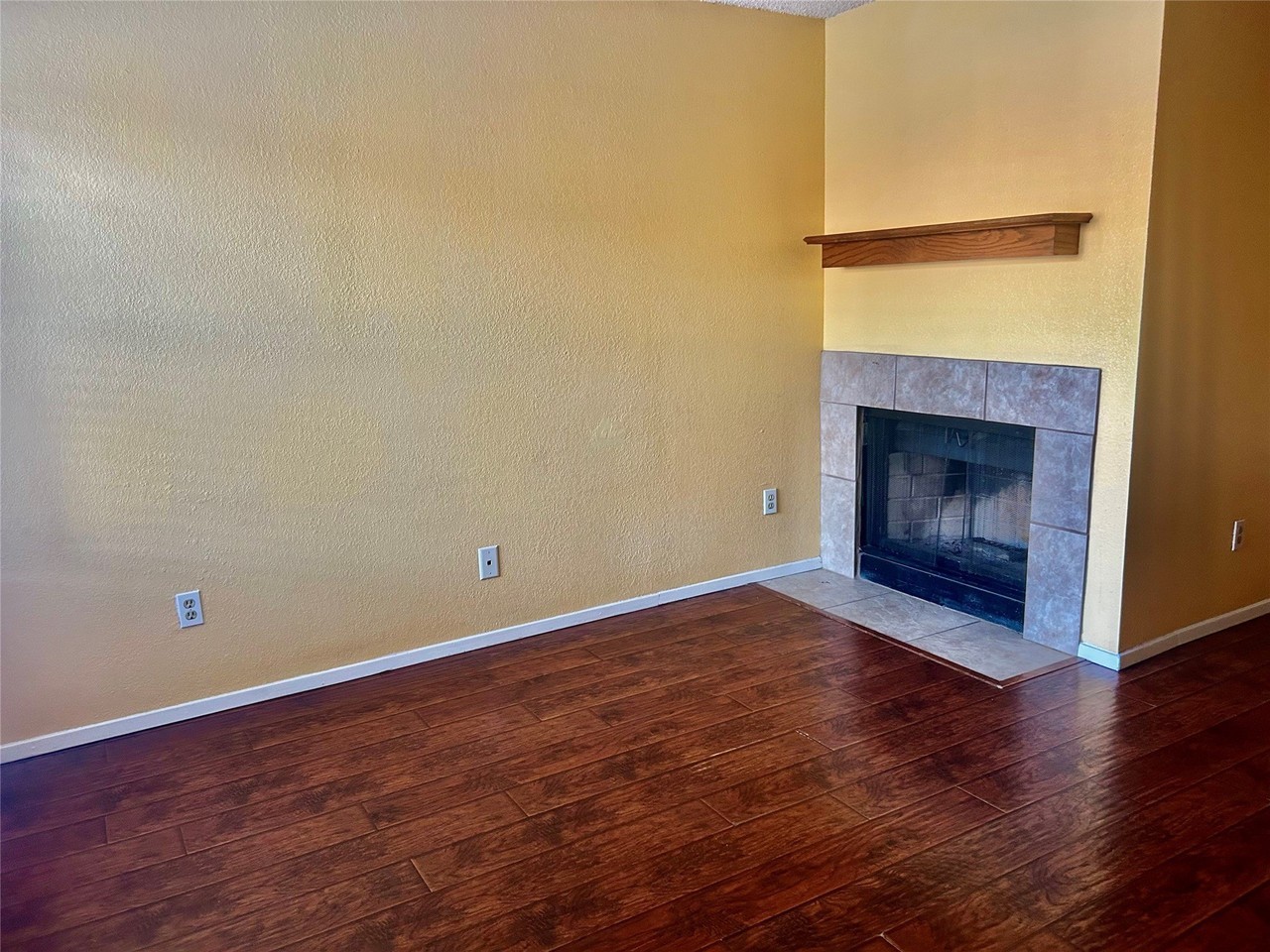 2310 Miguel Ln - Photo 3 of 13