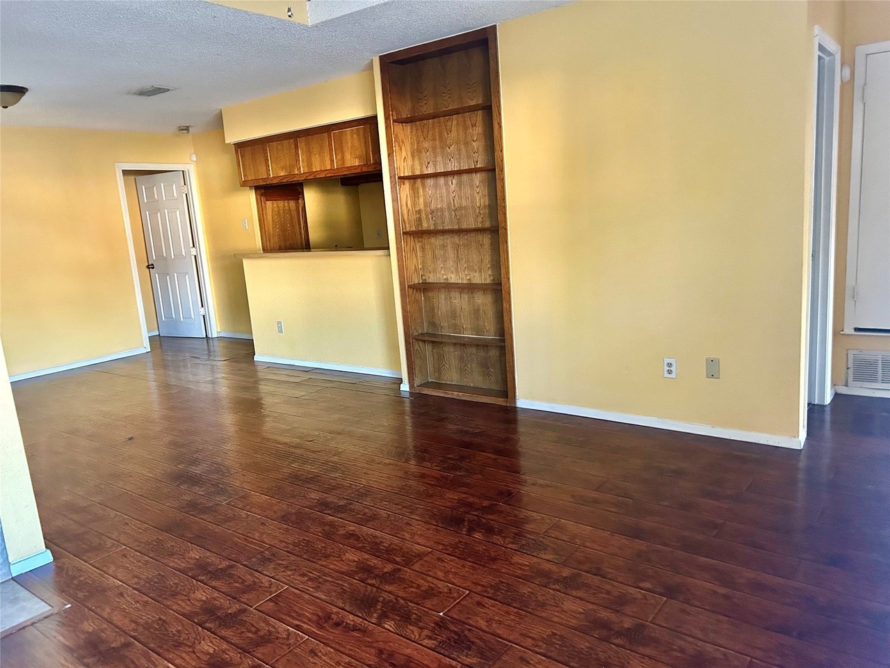2310 Miguel Ln - Photo 6 of 13