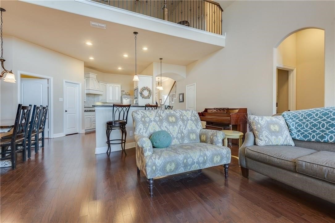 423 Florence Dr - Photo 3 of 29