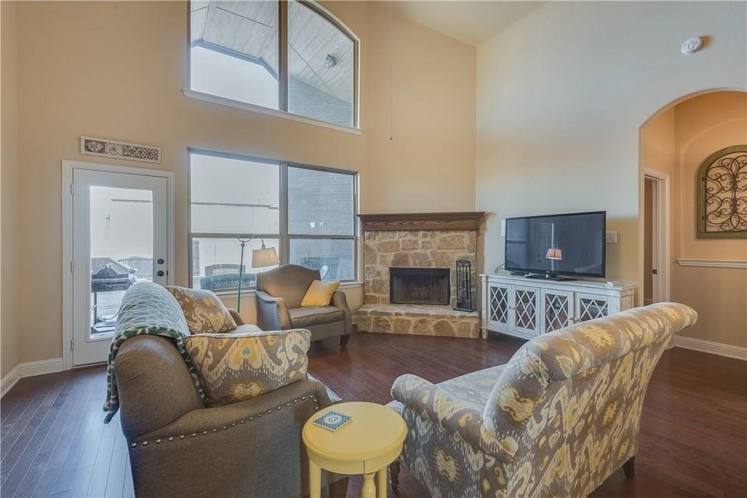 423 Florence Dr - Photo 4 of 29