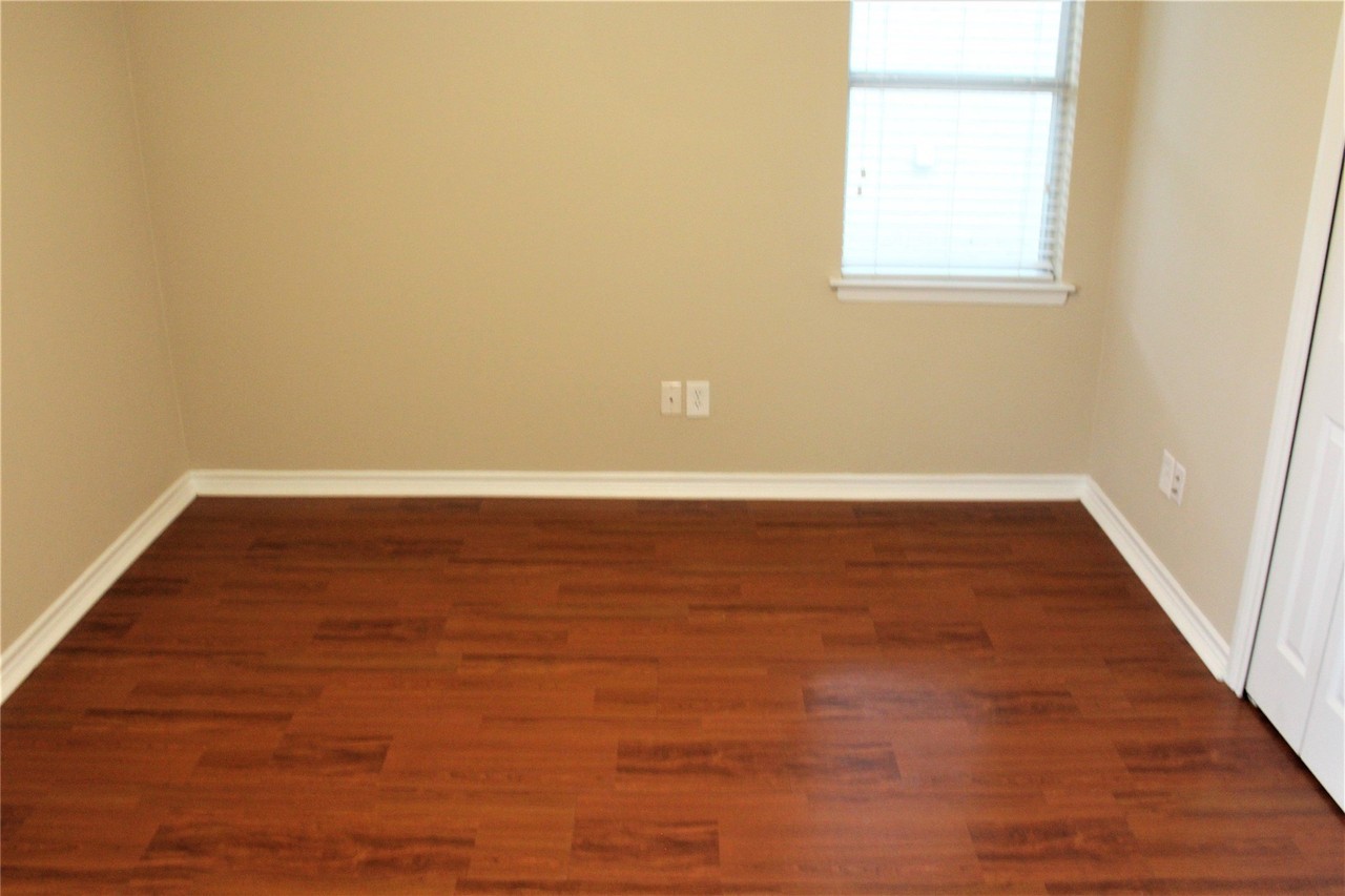 418 Lexington Ln - Photo 5 of 15