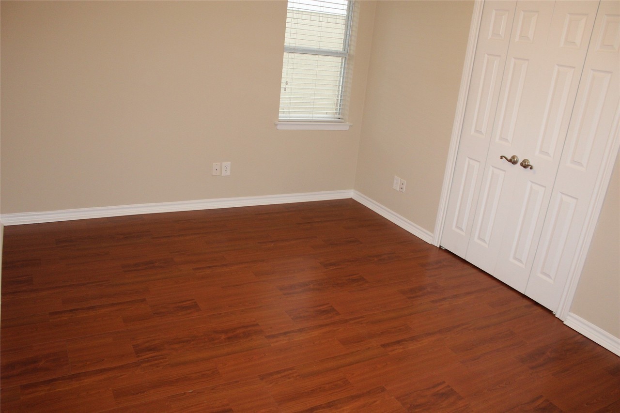 418 Lexington Ln - Photo 6 of 15