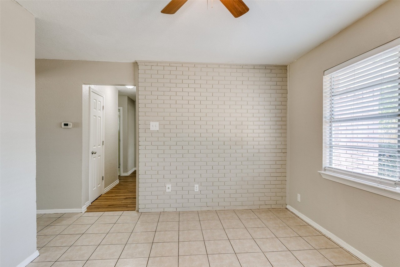 519 Salem Dr - Photo 5 of 12