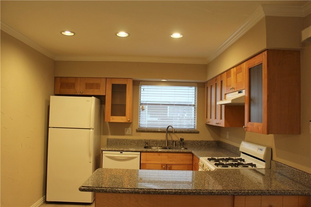 908 Wateka Way - Photo 4 of 9