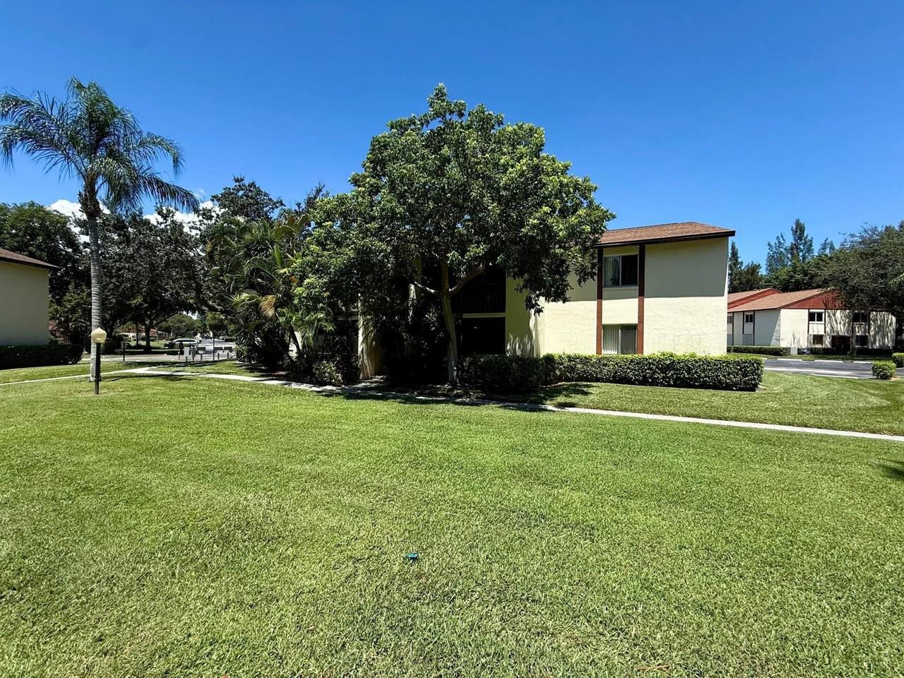 4891 Sable Pine Cir - Photo 2 of 8