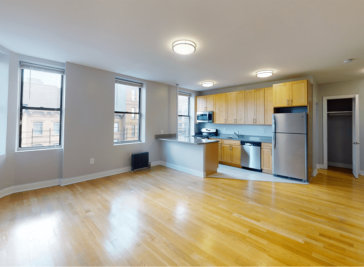 25 E 124th St #03B