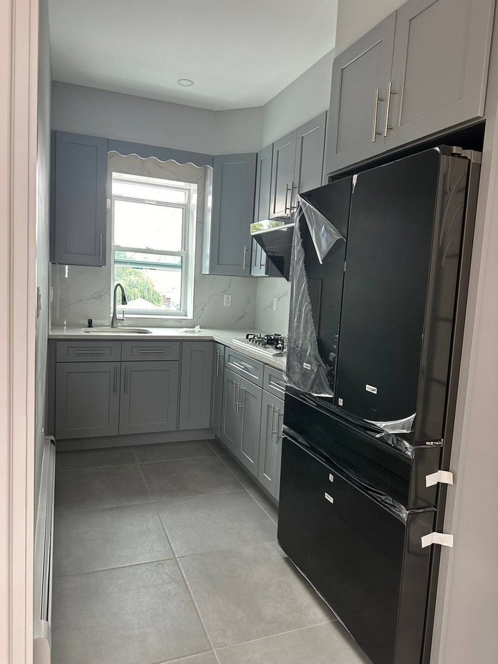 1711 Cropsey Ave #2ndFL - Photo 2 of 7