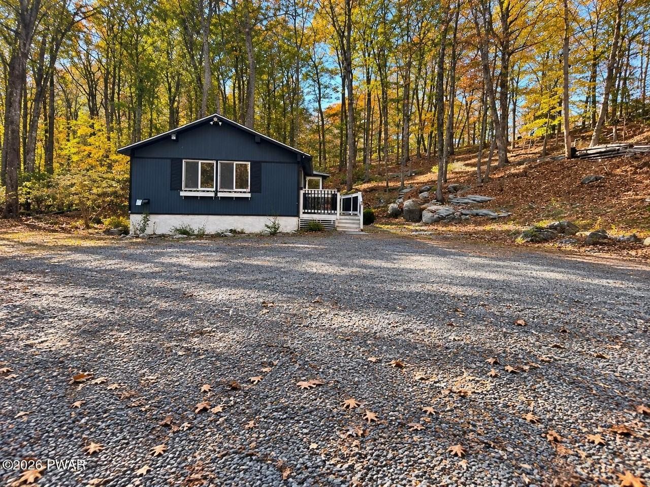 1240 Valley Dr - Photo 2 of 16