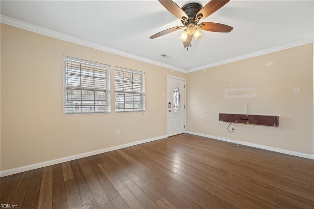 1922 Bancroft Dr - Photo 4 of 22
