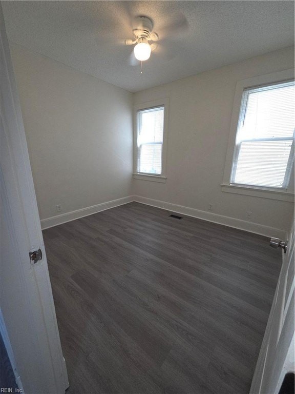 327 W 36th St #A - Photo 3 of 7
