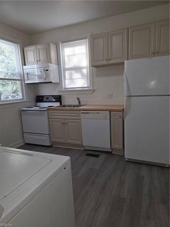 327 W 36th St #A - Photo 7 of 7
