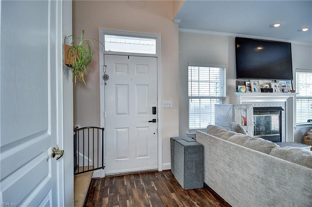 3654 E Stratford Rd - Photo 2 of 44