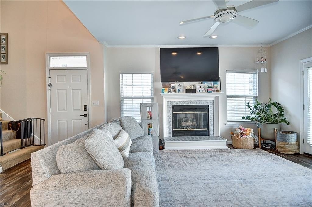 3654 E Stratford Rd - Photo 3 of 44