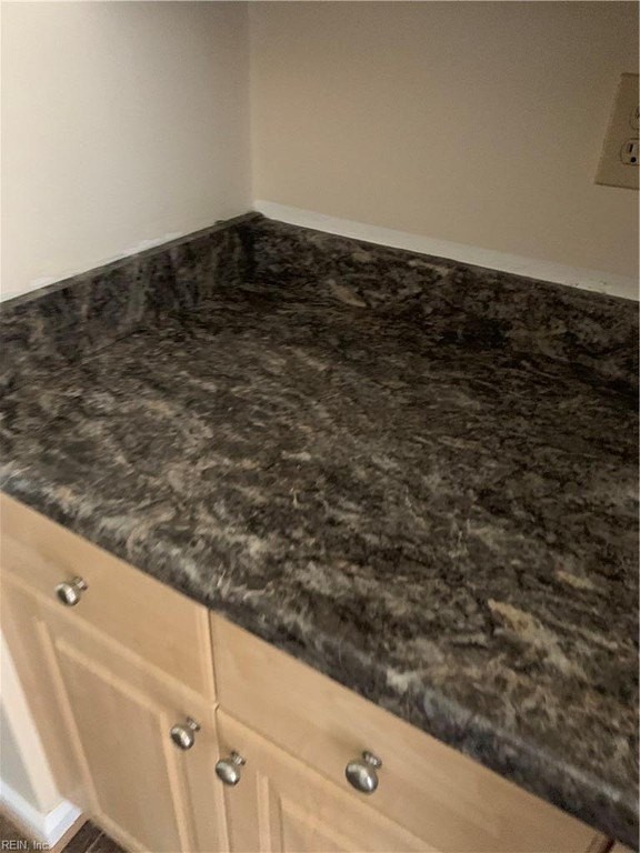 2501 Cannes Ct - Photo 7 of 38