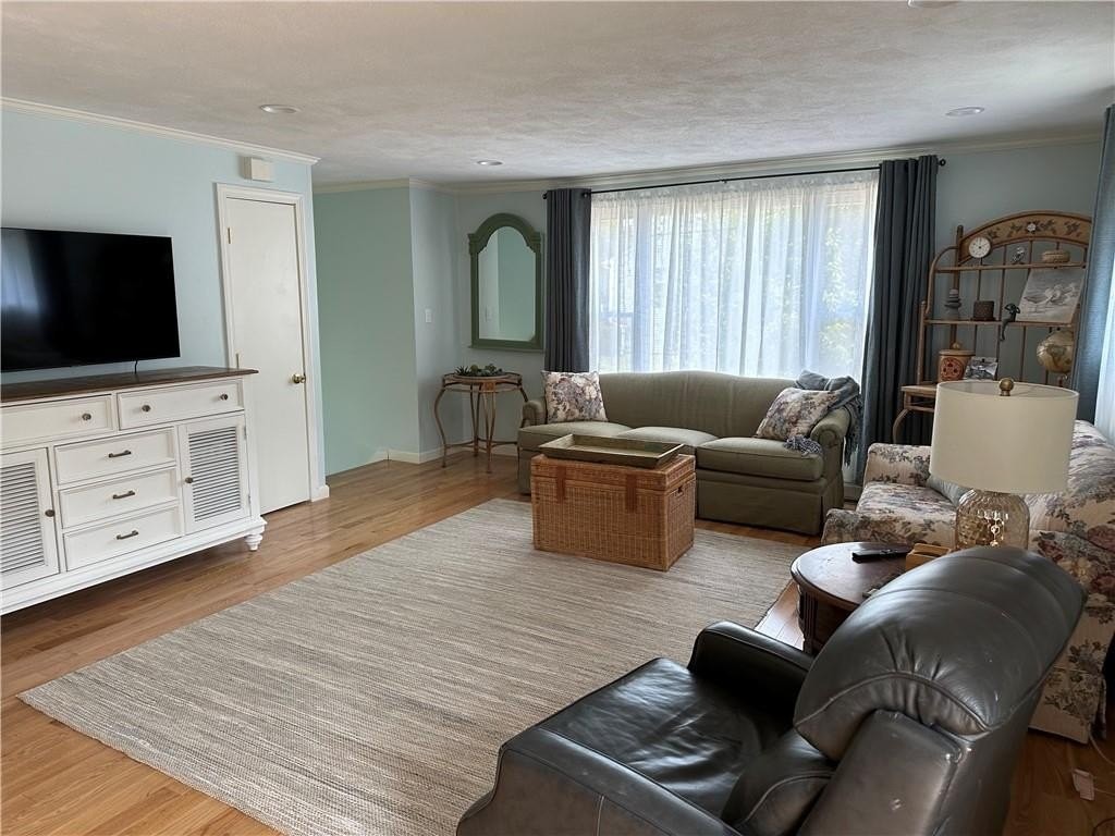 21 Maywood Rd - Photo 2 of 23