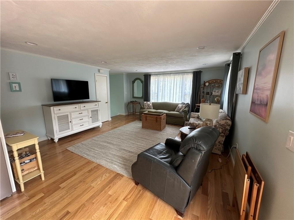 21 Maywood Rd - Photo 5 of 23
