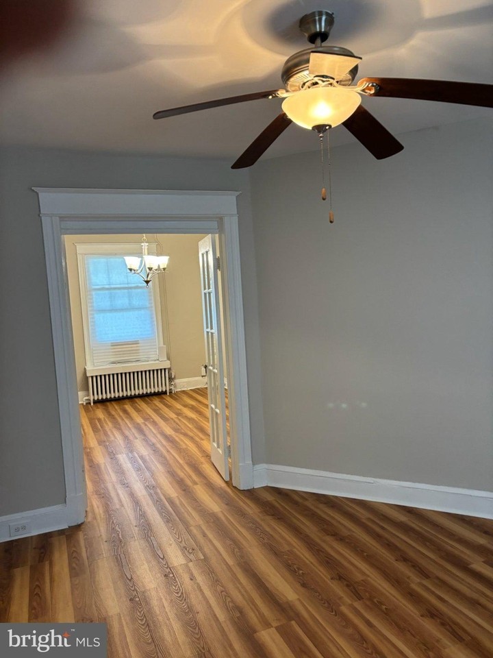 1129 7th St Ne - Photo 4 of 31