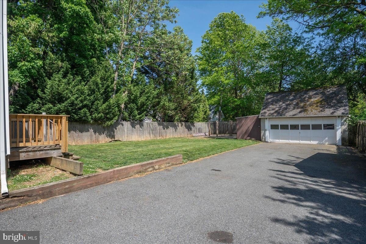 202 Blue Rock Rd - Photo 4 of 33