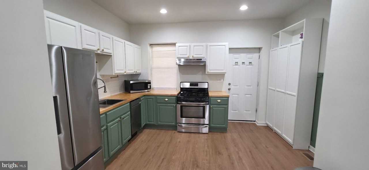 117 S Calhoun St - Photo 4 of 21