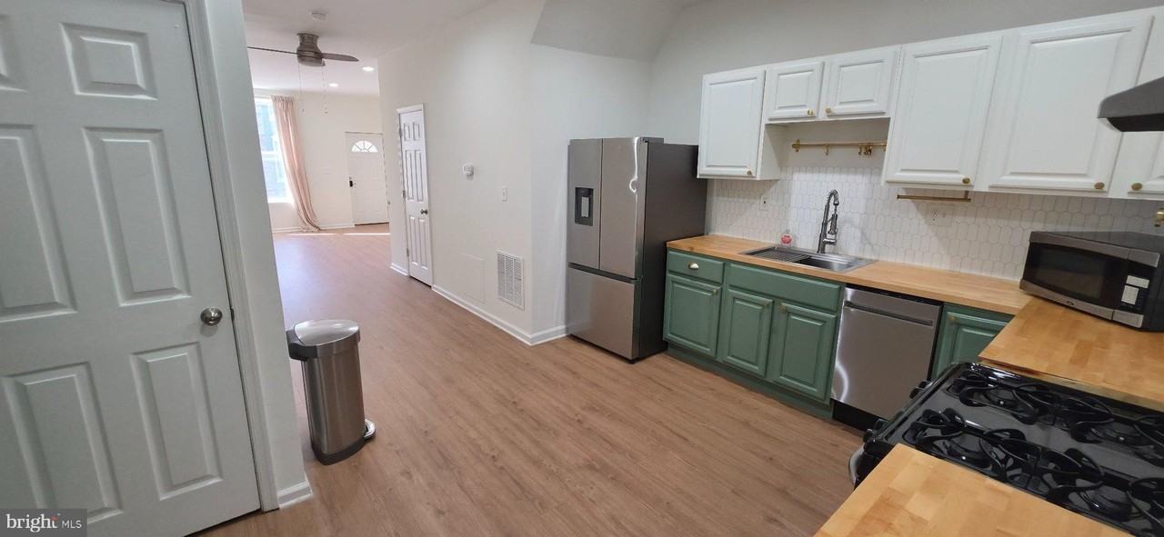 117 S Calhoun St - Photo 6 of 21