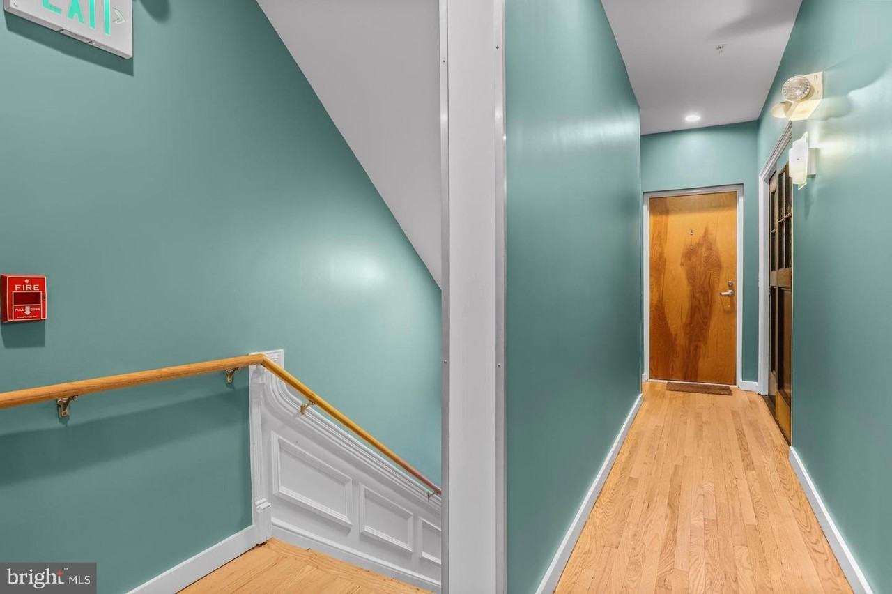 104 W Madison St #6 - Photo 6 of 27