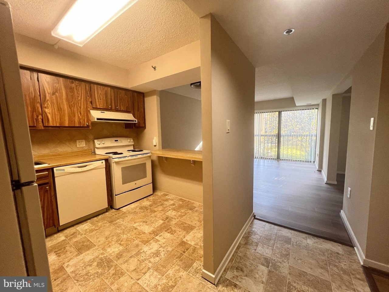 2921 N Leisure World Blvd #1-204 - Photo 3 of 24
