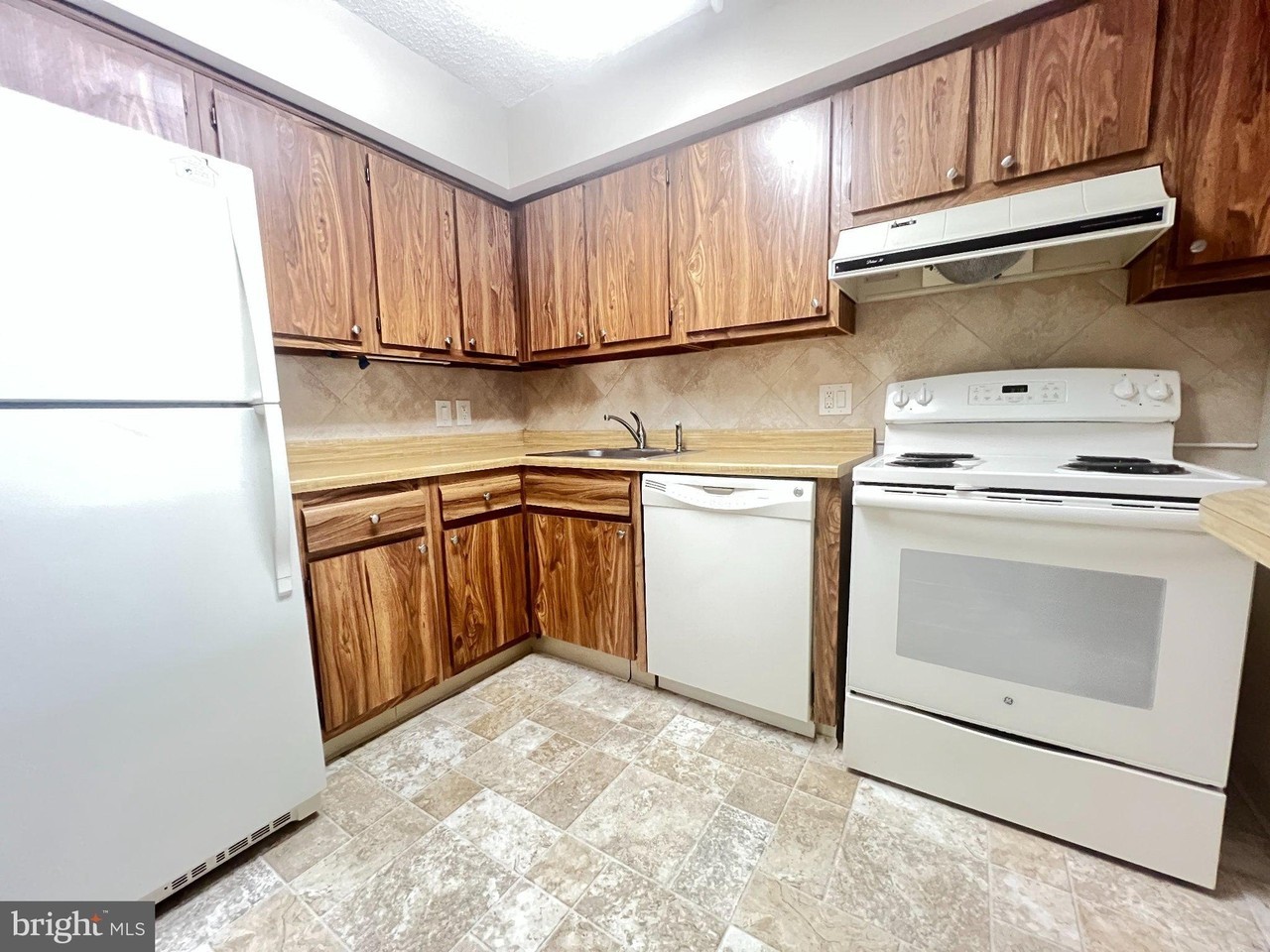 2921 N Leisure World Blvd #1-204 - Photo 6 of 24