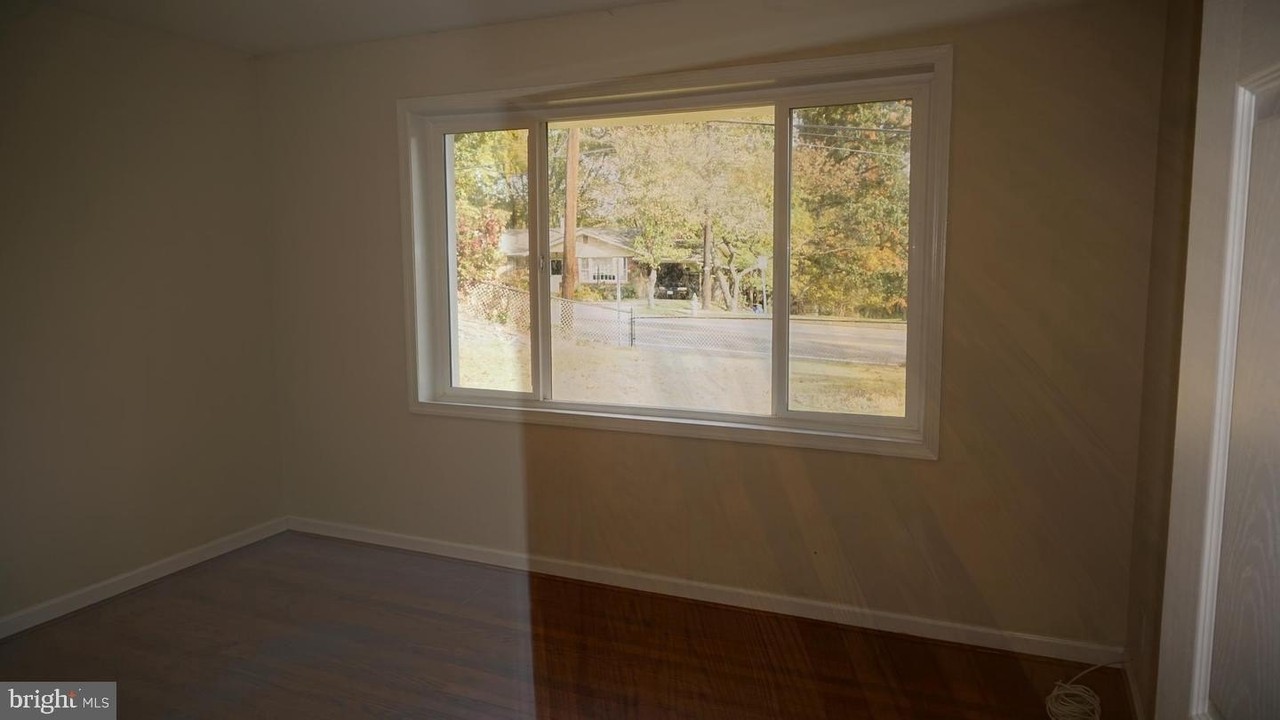 6620 Auburn Ave - Photo 5 of 14
