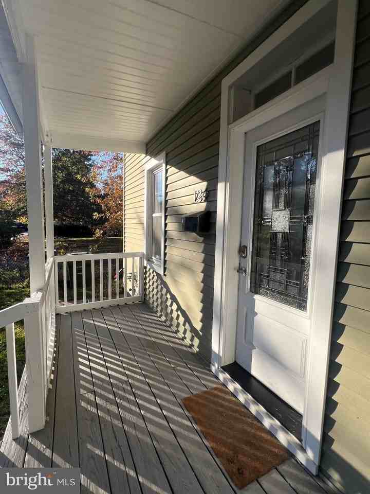 124 Dey St #A - Photo 2 of 20