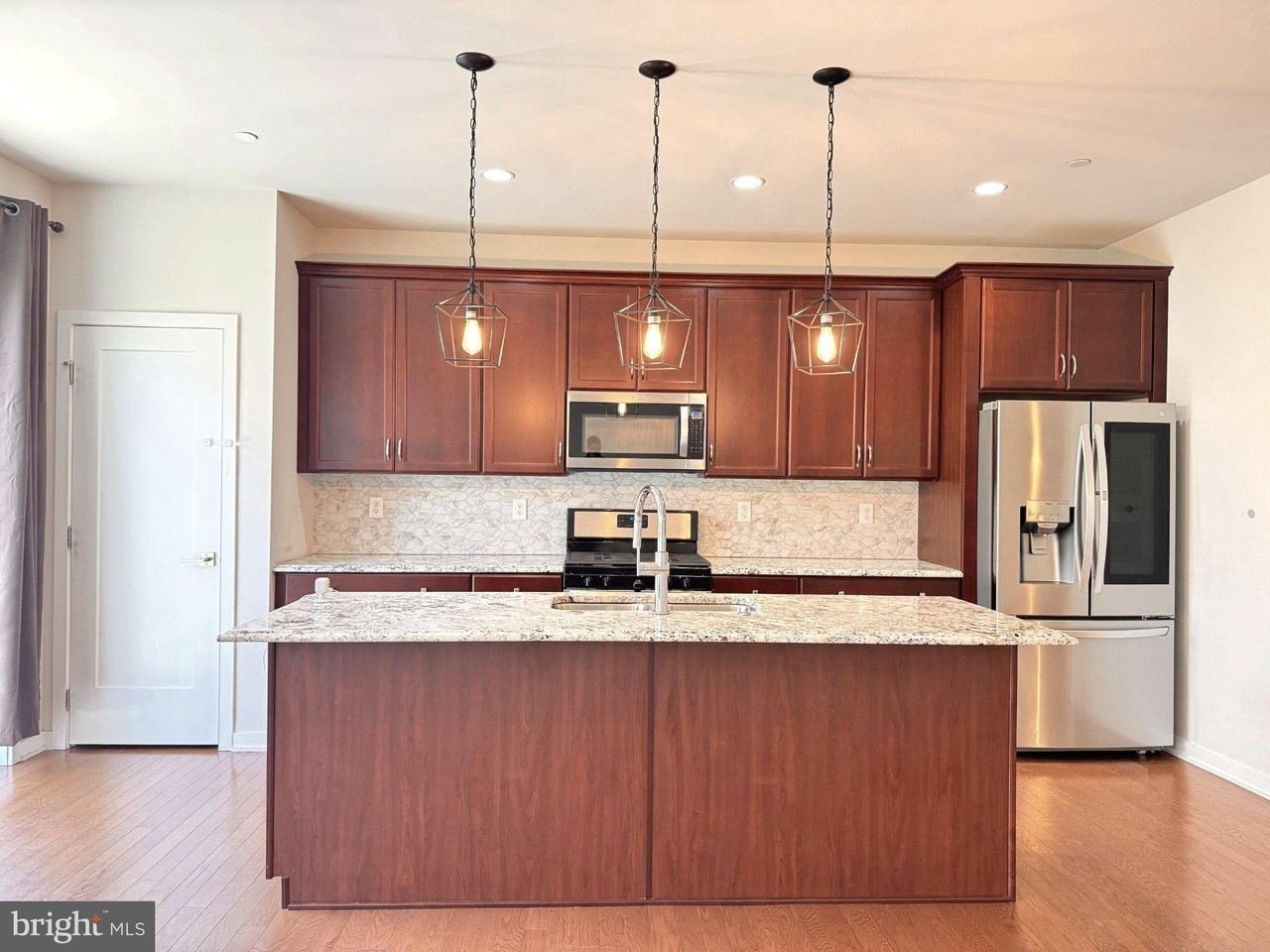 138 Junction Rd - Photo 2 of 17