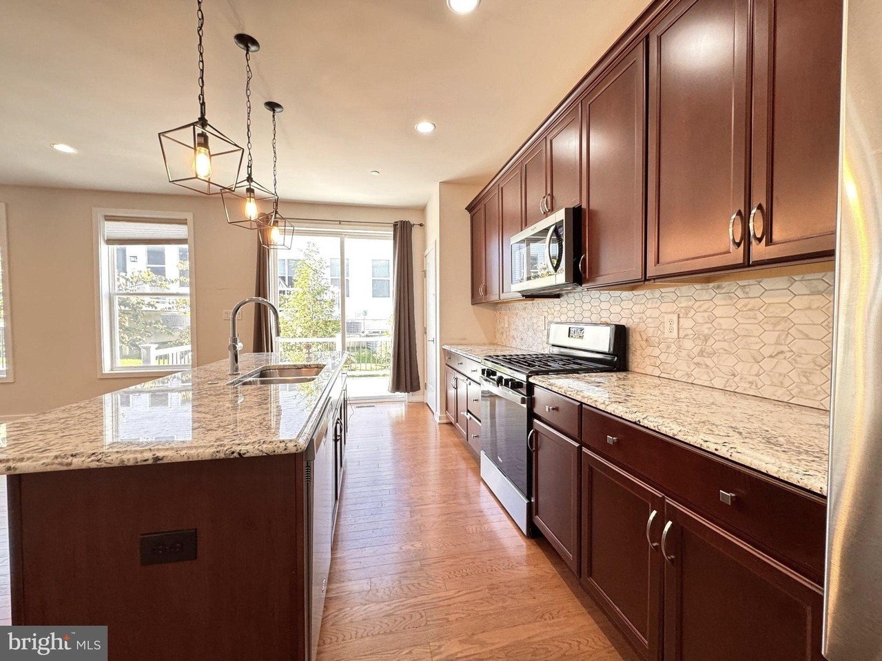 138 Junction Rd - Photo 3 of 17