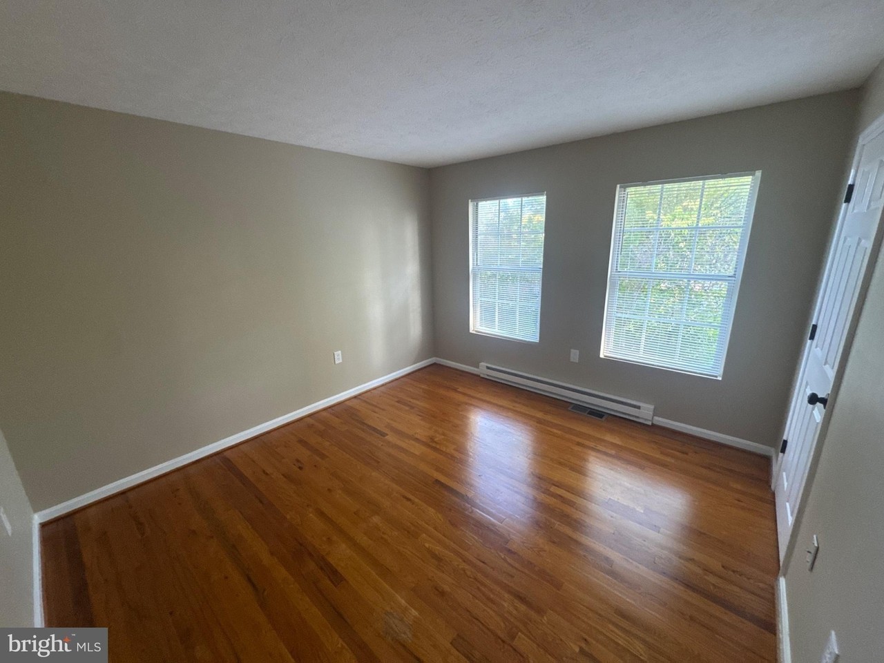 217 Buckingham Dr - Photo 3 of 16