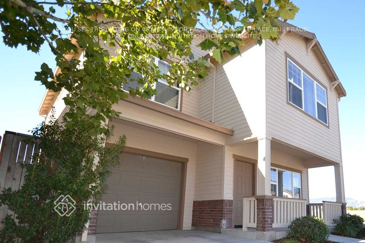 430 Cottage Cir - Photo 2 of 8