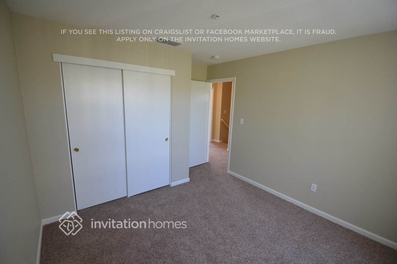 430 Cottage Cir - Photo 3 of 8