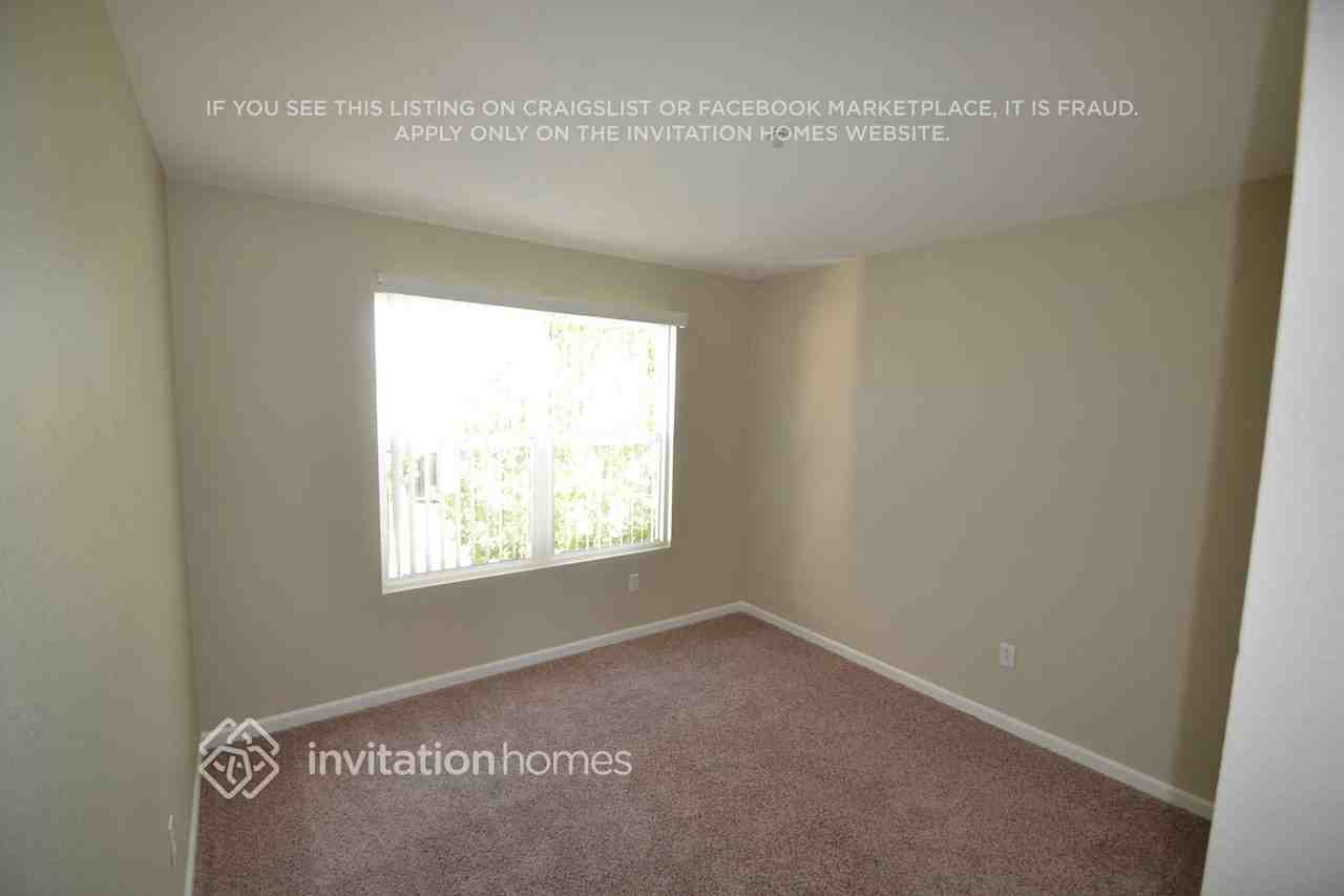 430 Cottage Cir - Photo 4 of 8