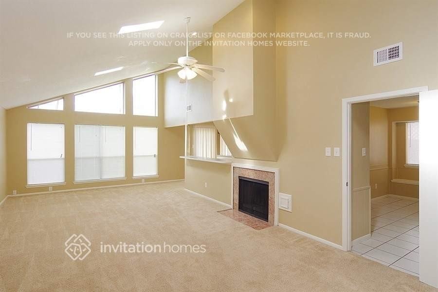 12504 Riva Ridge Ln - Photo 3 of 21