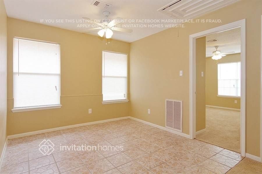 12504 Riva Ridge Ln - Photo 4 of 21