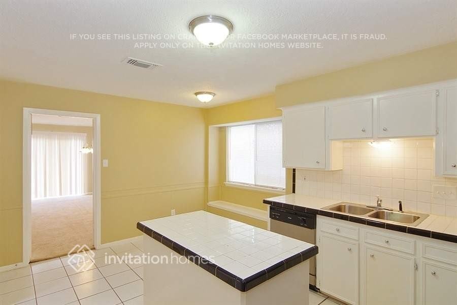 12504 Riva Ridge Ln - Photo 6 of 21