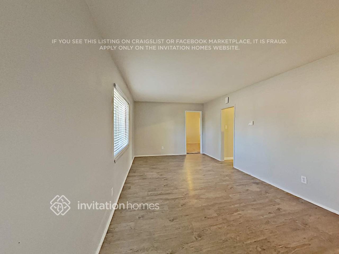 1570 Oak Pl - Photo 3 of 14