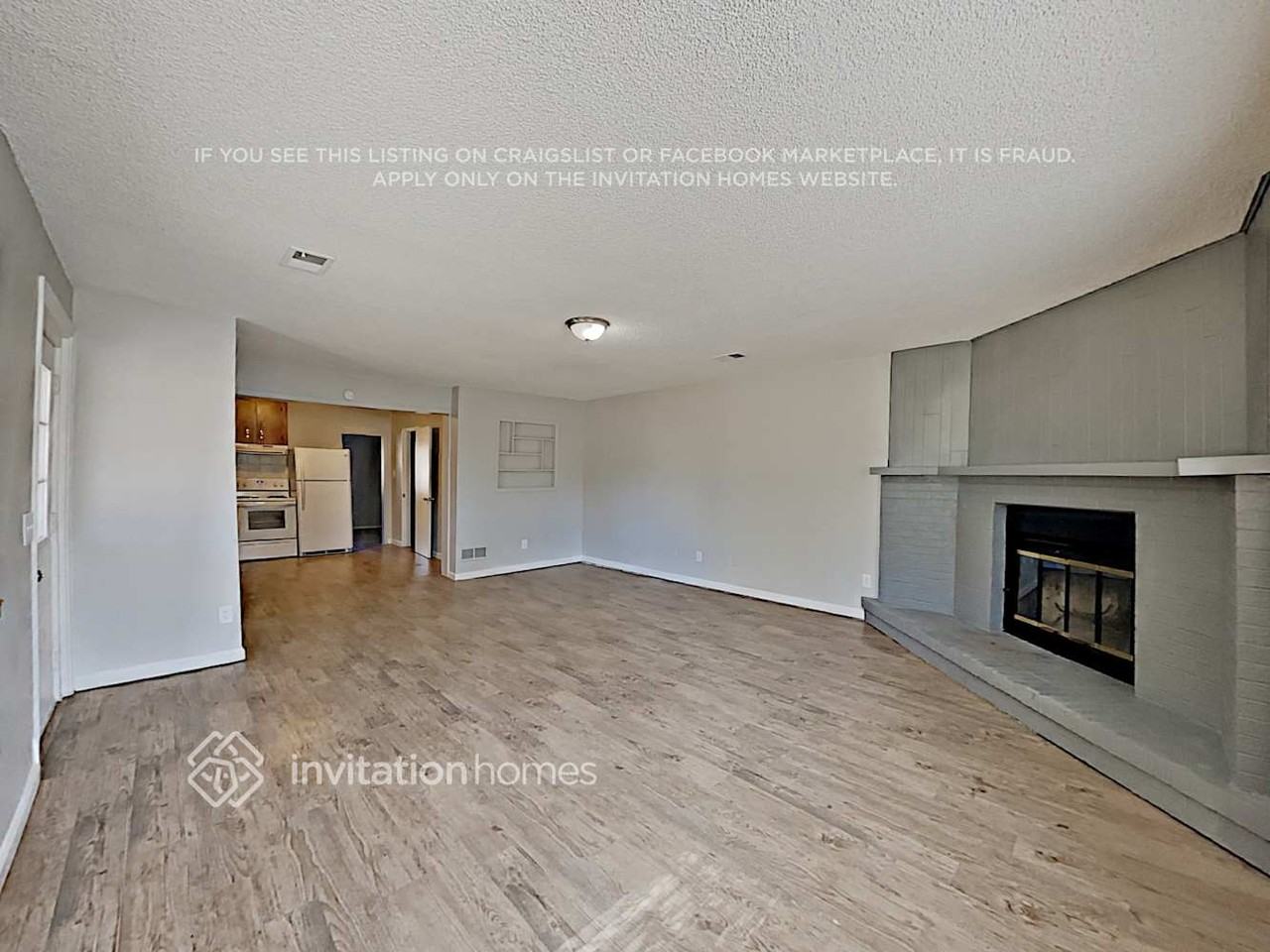 1570 Oak Pl - Photo 5 of 14