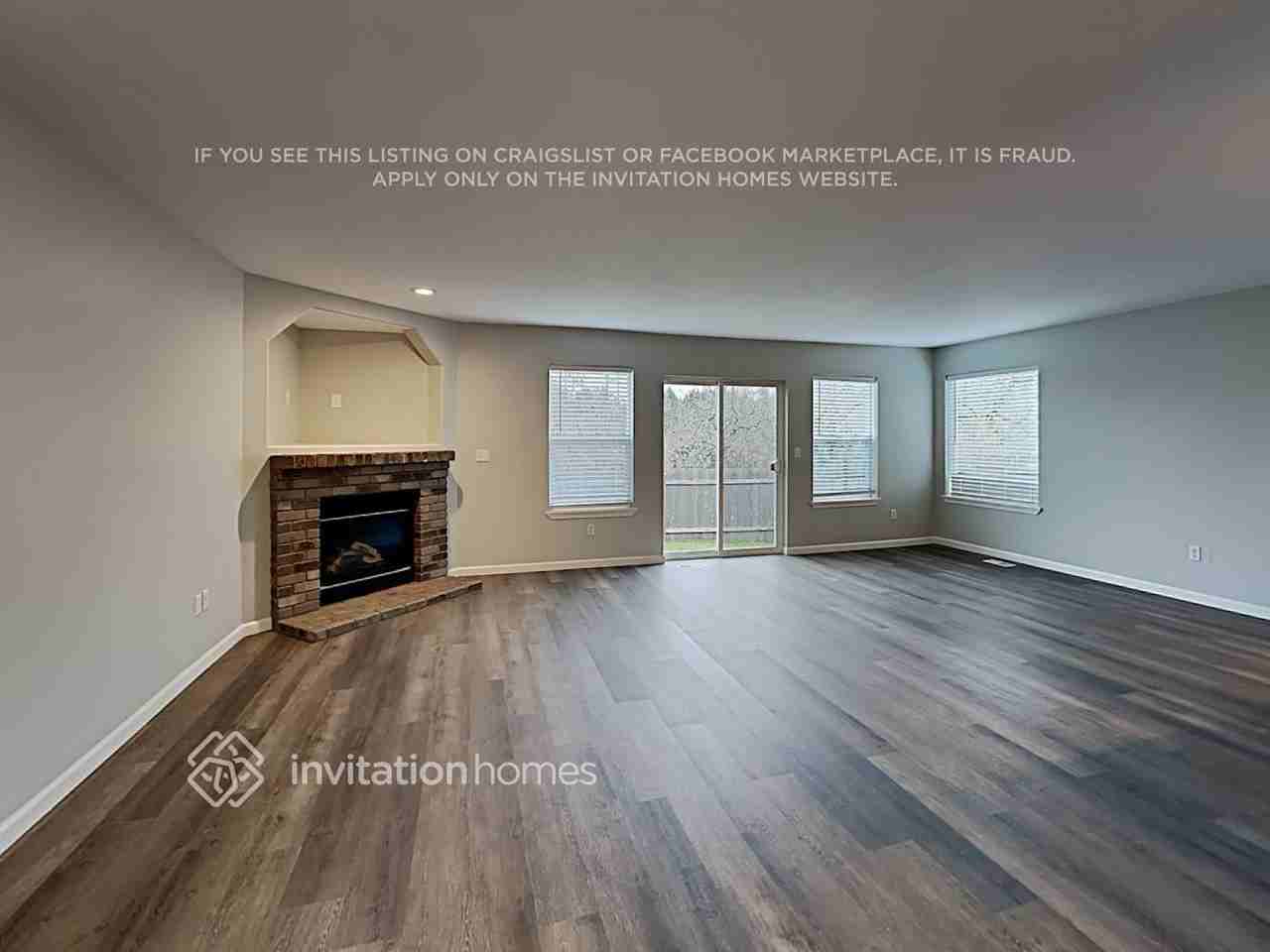 18635 29th Ave E - Photo 5 of 22