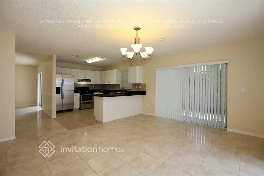 14650 Sw 169th Ter - Photo 4 of 13