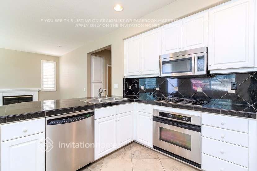 7540 Oakwood Ln - Photo 4 of 17