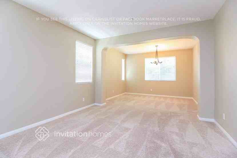 7540 Oakwood Ln - Photo 7 of 17
