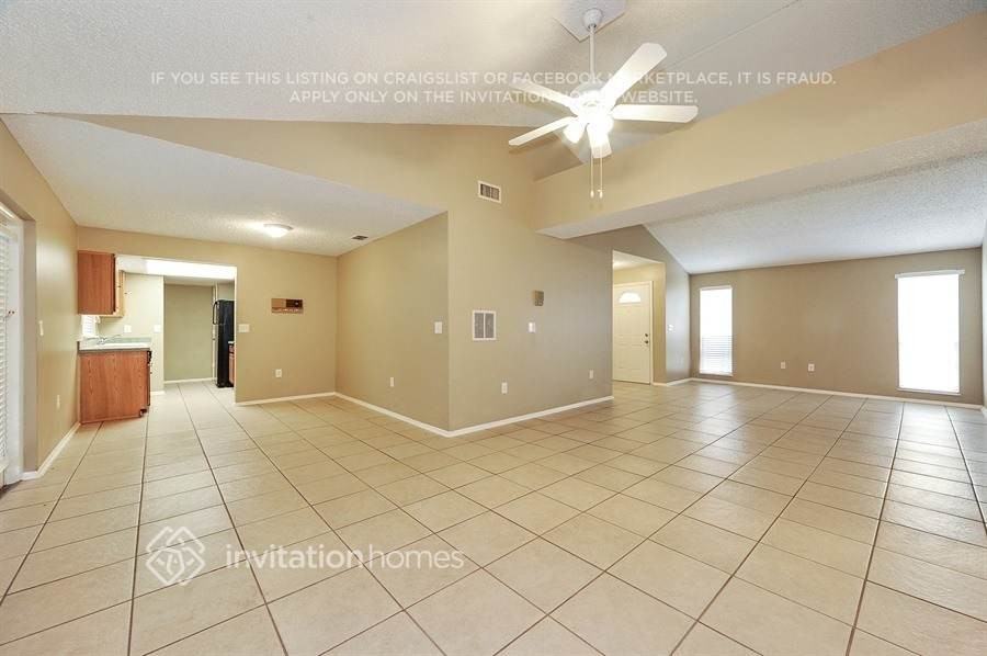 2241 Ginger Way - Photo 2 of 21
