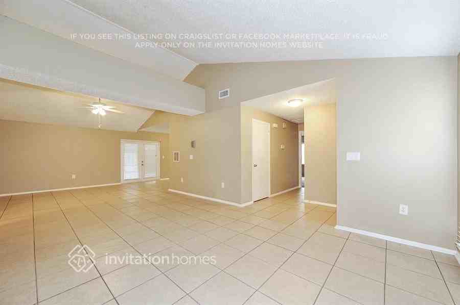 2241 Ginger Way - Photo 4 of 21