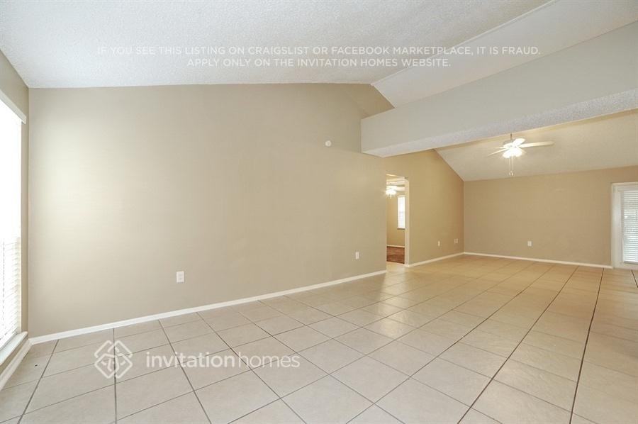 2241 Ginger Way - Photo 5 of 21